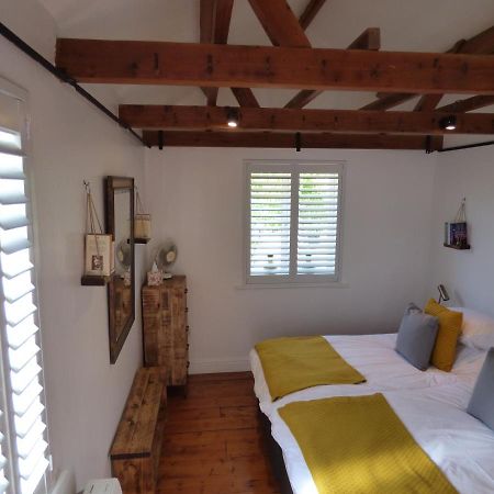 Hunters Moon B&B Tidworth Екстериор снимка