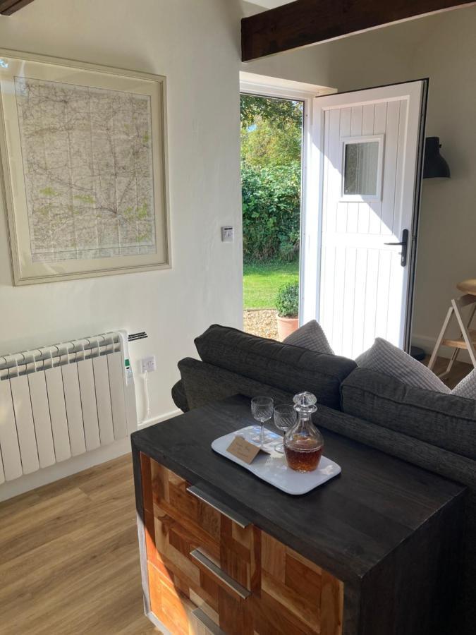 Hunters Moon B&B Tidworth Екстериор снимка