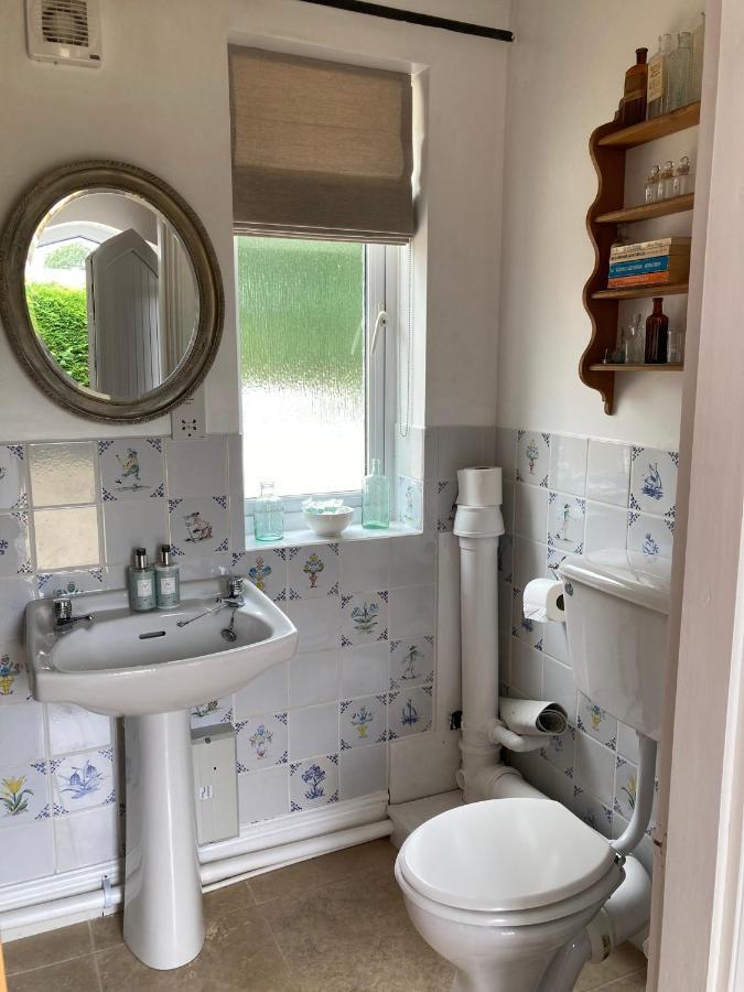 Hunters Moon B&B Tidworth Екстериор снимка
