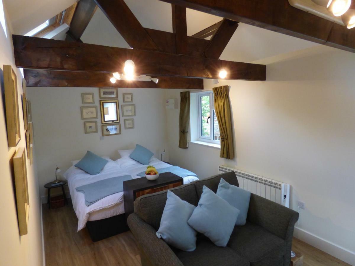Hunters Moon B&B Tidworth Екстериор снимка